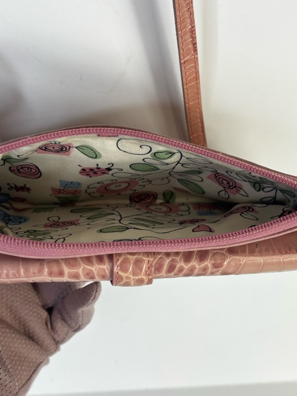 Brighton Croc-Embossed Leather Crossbody Wallet Organizer Dusty Rose Pink - Picture 7 of 10